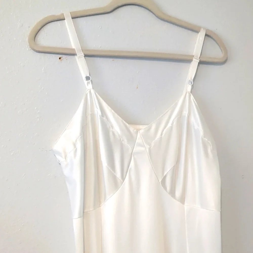 Vintage Sears Catalog Scallop Shell Ivory Bias Cut Slip Dress 38